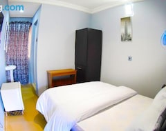 Khách sạn Remzy Hotel & Suites, Olomore (Ilaro, Nigeria)