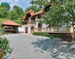 Toàn bộ căn nhà/căn hộ Villa Barbara/holiday Homes With A Story/varazdin (Vinica, Croatia)