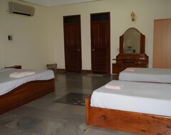 Khách sạn Champa Residence Green (Pakxé, Lào)