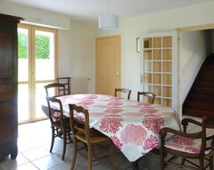 Cijela kuća/apartman Spacious Villa Sleeps 12 5 Minutes From The Beach (Le Minihic-sur-Rance, Francuska)