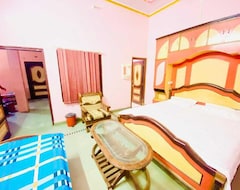 Khách sạn Spot On 90308 Hotel Vinay Plaza & Restaurant (Jhunjhunu, Ấn Độ)