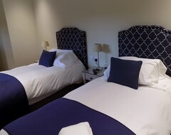 Hotel Deluxe Double Room With Four Poster Bed (Drogheda, Irska)