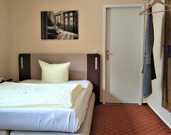 Khách sạn Suite - Altstadthotel Goldene Kugel Objekt-id 124185 (Waren, Đức)