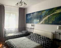 Toàn bộ căn nhà/căn hộ The Best Location Two Bedrooms Polish Art Apartment. All You Need By Successimo (Rakszawa, Ba Lan)