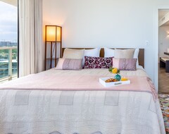 Khách sạn Ultra Upscale, Private Apt W/ Ocean Views At Aria Hotel. Free Park, Pool, Gym (Coconut Grove, Hoa Kỳ)