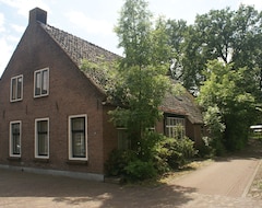 Khách sạn Onder De Eiken (Diever, Hà Lan)