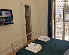 Cijela kuća/apartman 10 bedroom Villa, sleeps 22 in Marina del Cantone with Pool, Air Con and WiFi (Massa Lubrense, Italija)