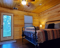 Casa/apartamento entero Riverside Cabin In Kiamichi Mountains (Clayton, EE. UU.)