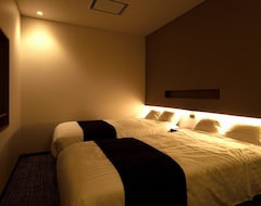 Hotel みくに隠居処 (Sakai, Japan)