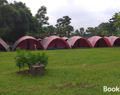 Khu cắm trại Camp Bukit Biru Kalimantan (Putussibau, Indonesia)