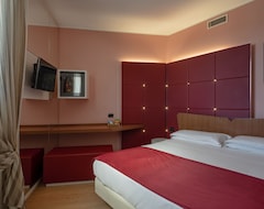 Hotel Futura Motel (Paderno Dugnano, Italy)