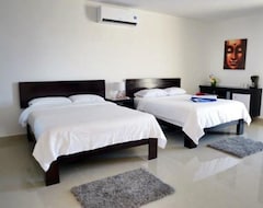 Hotel Sunrise 42 Suites (Playa del Carmen, Mexico)