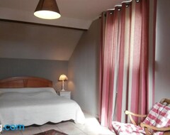 Bed & Breakfast Le Cardonnet (Pont-Saint-Pierre, Frankrig)