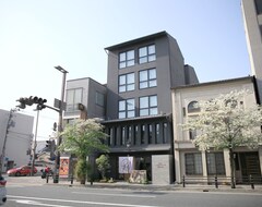 Hotel Ethnography - Higashiyama Sanjo (Kyoto, Japan)