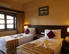 Otel Marquis Beach Resort (Candolim, Hindistan)
