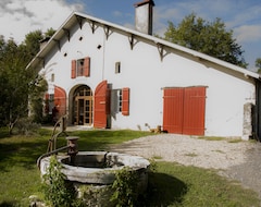 Toàn bộ căn nhà/căn hộ Restored Farmhouse (Orthevielle, Pháp)