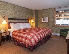 Fox Hotel and Suites (Banff, Canada)