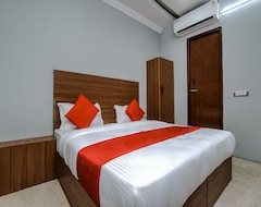 Hotel OYO 18254 Glorious Stayz (Noida, Indija)