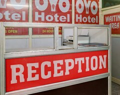 Khách sạn Oyo Hotel Small Town (Aligarh, Ấn Độ)