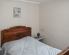 Toàn bộ căn nhà/căn hộ 5 Bedroom Accommodation In Aramits (Aramits, Pháp)