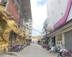 The Room Patong Hotel (Patong Sahili, Tayland)