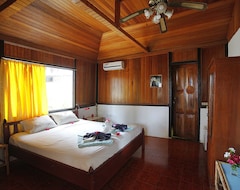 Khách sạn Onong Resort (Manado, Indonesia)