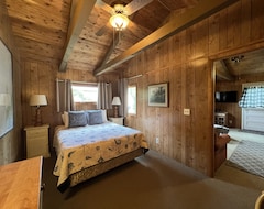 Casa/apartamento entero Cozy, Romantic, & Private On Big Glen Lake (Glen Arbor, EE. UU.)