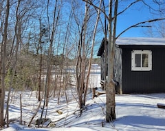 Entire House / Apartment Old Kettle Cabin With Hot Tub & River Views (Mill Village, Canada)
