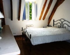 Koko talo/asunto Large 18Th Century Farmhouse Any Comfort Indoor Heated Pool (Saint-Jean-Saint-Germain, Ranska)