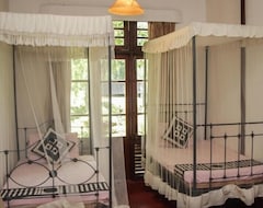 Khách sạn Ancoombra Tea Estate Bungalow (Kandy, Sri Lanka)