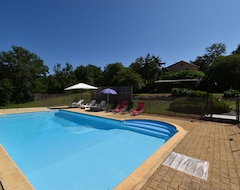 Koko talo/asunto Pimpeou - Charming Holiday Home With Large Garden, Sauna And Private Pool (Saint-Martial-de-Nabirat, Ranska)