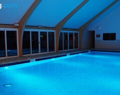 Koko talo/asunto Luxury Constantine Lodge 4 Bedrooms Hot Tub For Hire-resort Pool Gym & Spa (St Columb Major, Iso-Britannia)