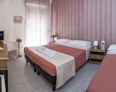 Hotel Cristina Corona (Cattolica, Italien)