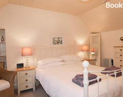 Huoneistohotelli Dunollie Luxury Bed & Breakfast (Drumnadrochit, Iso-Britannia)