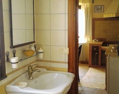 Hotel House Azalea - Azalea Mini-Apartment 3 (Randazzo, Italia)
