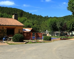 Khu cắm trại Puigcercós (Borredá, Tây Ban Nha)