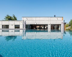 Toàn bộ căn nhà/căn hộ La Moderne - Modern House With Pool And Garden (Saint-Romain-au-Mont-d'Or, Pháp)