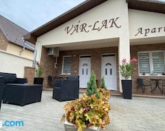 Koko talo/asunto Var-lak Apartman (Kisvárda, Unkari)