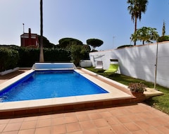 Tüm Ev/Apart Daire Beautiful Garden Villa For 7 With Airconditioning (Chiclana, İspanya)