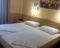 Hotelli Hotel Kosmopolit (Loutraki, Kreikka)