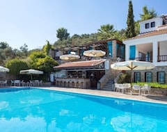 Hotel Aegean Suites (Megali Ammos, Grecia)