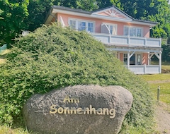 Khách sạn Villa Am Sonnenhang (Göhren, Đức)