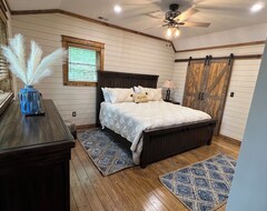 Casa/apartamento entero Luxury Log Cabin Living (Boonville, EE. UU.)