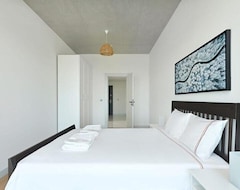 Entire House / Apartment Beautiful Bright Modern 2bd/2bath Pool+gym! #219 (Silopi, Turkey)