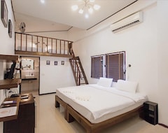 Khách sạn The Reef Hotel & Studios (Koh Lipe, Thái Lan)