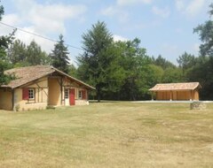 Hele huset/lejligheden Merkki Talo Barnyard 1 Hehtaarin LÄmmitetty Uima-allas (Pindères, Frankrig)