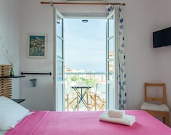 Thea Home Hotel (Skopelos Town, Greece)