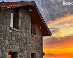 Koko talo/asunto Axara Villa Suit (Pazar, Turkki)