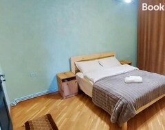 Khách sạn Hotel Barev (Yerevan, Armenia)