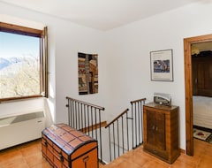 Toàn bộ căn nhà/căn hộ 3 Bedroom Accommodation In Turania (Turania, Ý)